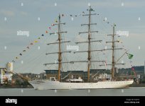 london-uk-26th-august-2017-brazilian-navy-sail-training-ship-nve-cisne-K1J31N.jpg