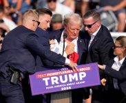 Screenshot 2024-07-13 at 16-08-00 Possible shots fired at Trump rally Trump rushed away by Sec...png