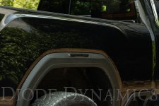 2021_gmc_sierra_hd_sidemarkers_creative_smoked_close_off_3_2.jpg