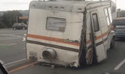 camper-no-wheel.gif