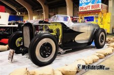 Pltatinum-Bomb-32-Ford-Roadster-by-Hollywood-Hot-Rods-10.jpg